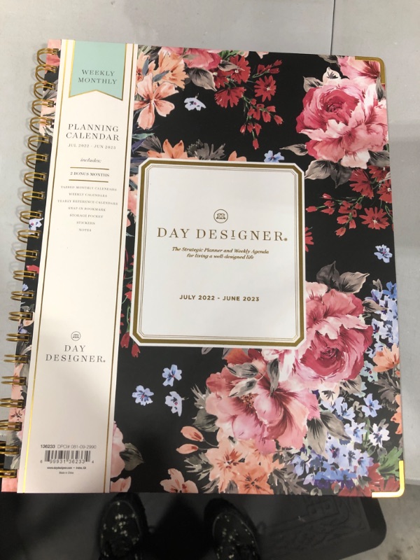 Photo 2 of 2022-23 Academic Planner Weekly/Monthly Matte 7"x9" Romance - Day Designer

