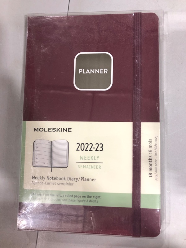 Photo 2 of 2022-23 18 Month Academic Planner 5"x8.25" Purple - Moleskine

