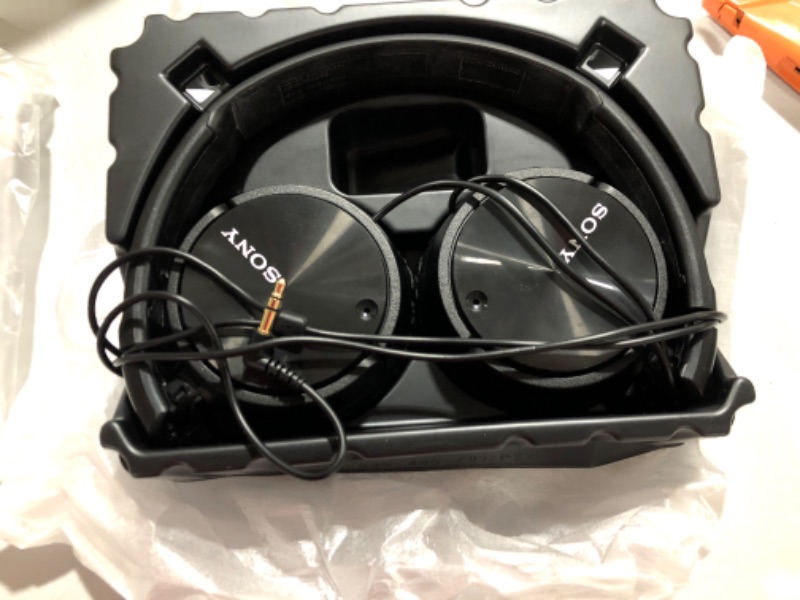 Photo 1 of Sony Noise Canceling On-Ear Wired Headphones (MDRZX110NC)
**headband part dirty**
