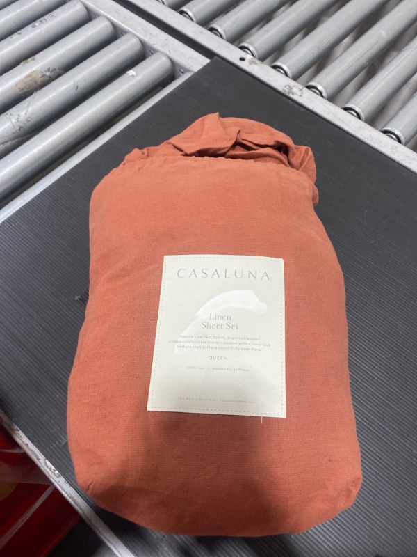 Photo 2 of 100% Washed Linen Solid Sheet Set - Casaluna™
QUEEN 