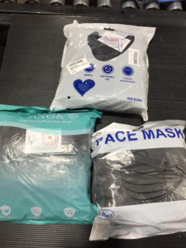 Photo 2 of 3 pack of Disposable Face Masks