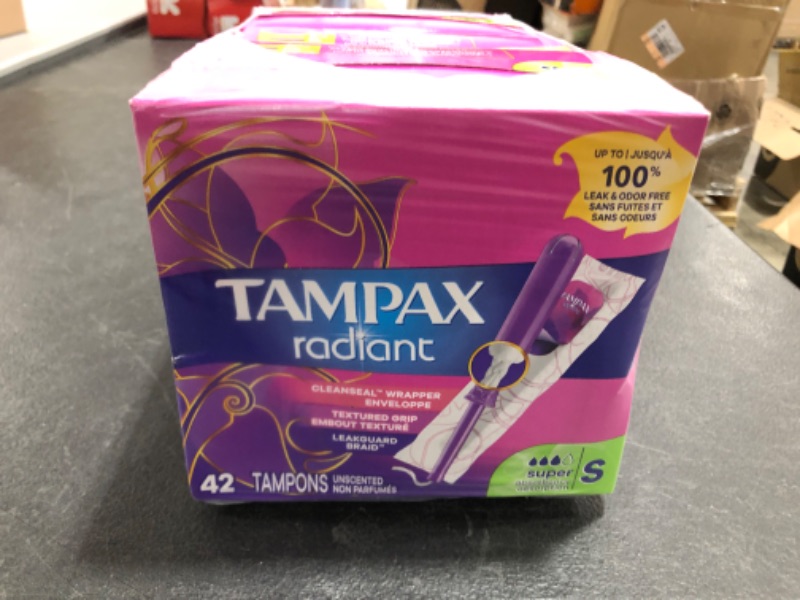 Photo 3 of 3-PACK Tampax Radiant Tampons, BPA-Free Plastic Applicator, LeakGuard Braid, Unscented - Super Absorbency 42.0 Ea
