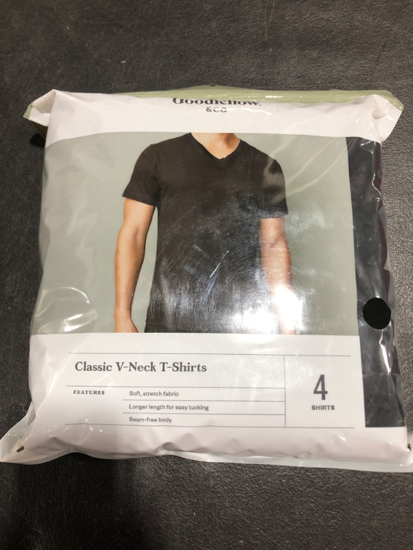 Photo 2 of Goodfellow & Co Mens 4-Pack T-Shirt Size XL Black Classic V-Neck Short Sleeve
