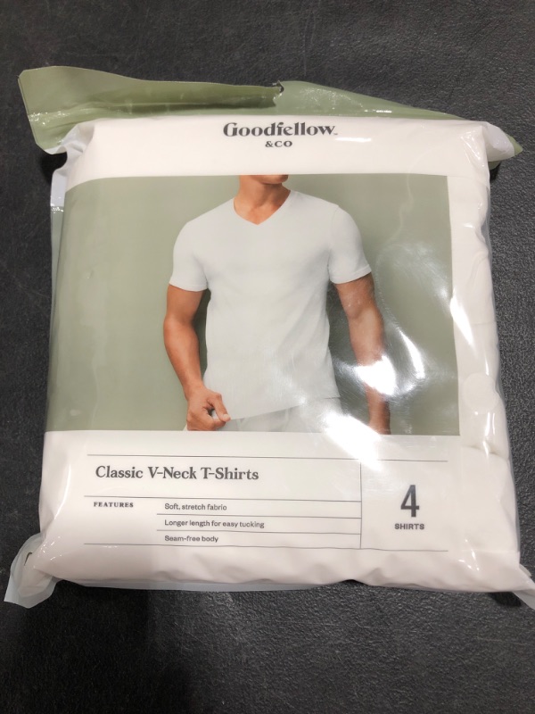 Photo 2 of Men's 4-Pack Goodfellow & Co Classic V-Neck T-Shirt White Size XXL
