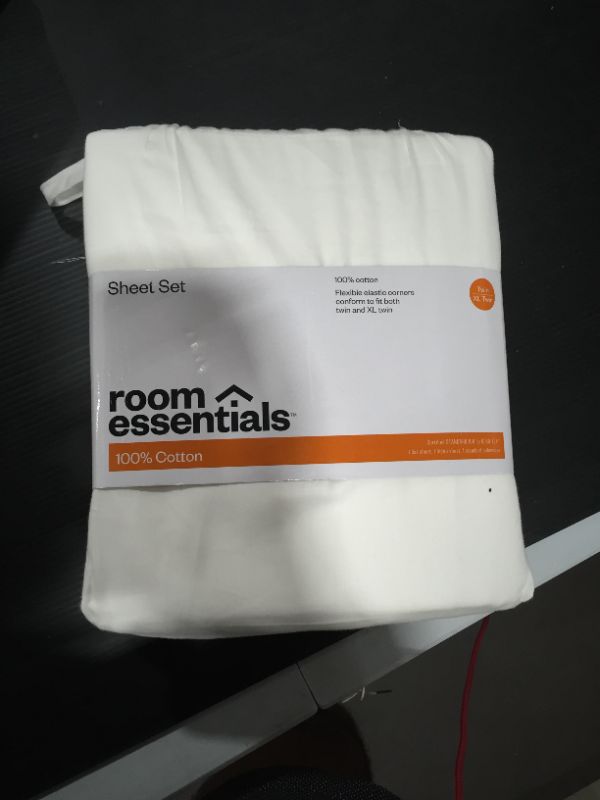 Photo 2 of 100% Cotton Sheet Set - Room Essentials™
TWIN/TWIN XL 
