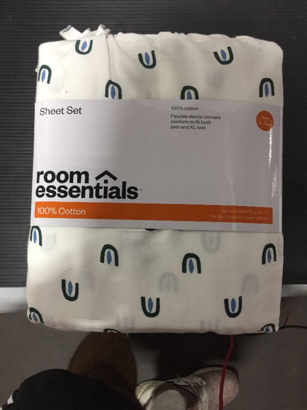 Photo 2 of 100% Cotton Sheet Set - Room Essentials™
TWIN/TWIN XL 