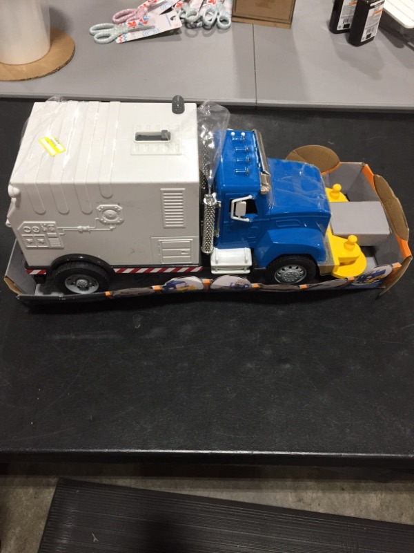 Photo 4 of DRIVEN Large Toy Truck with Movable Parts Street Sweeper