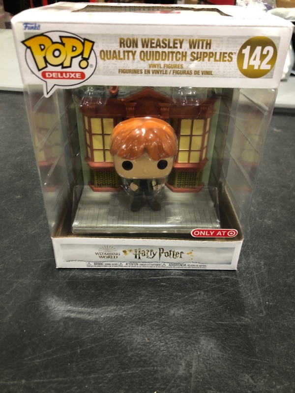 Photo 2 of Funko POP! Deluxe: Harry Potter Ron Weasley With Quality Quidditch Supplies