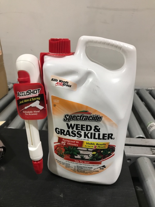 Photo 2 of 1.33gal Weed & Grass Killer AccuShot Sprayer - Spectracide

