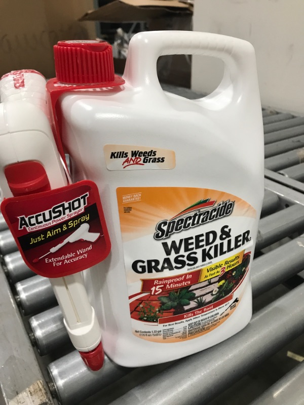 Photo 2 of 1.33gal Weed & Grass Killer AccuShot Sprayer - Spectracide

