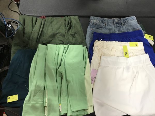 Photo 1 of [Size M] Ladies Bottoms Bundle [Shorts, Skirts and Leggings] 12pcs