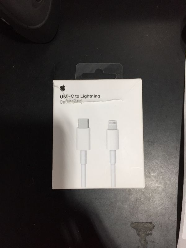 Photo 2 of Apple USB Type-C to Lightning Cable (6.6')