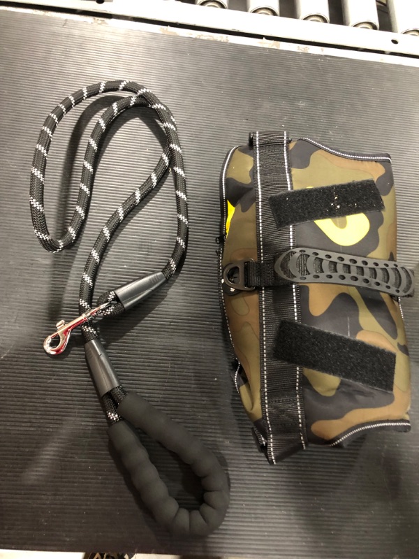 Photo 1 of camo dog harness and leash set XL