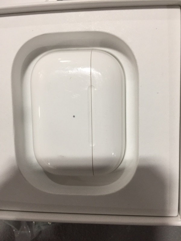 Photo 2 of Apple AirPods Pro