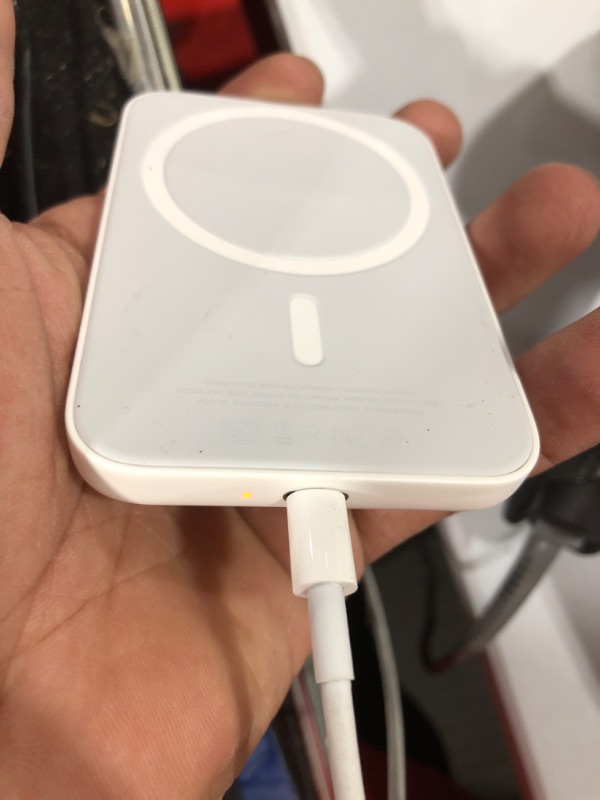 Photo 3 of Apple MagSafe Battery Pack - Portable Charger with Fast Charging Capability, Power Bank Compatible with iPhone No Charging cable
