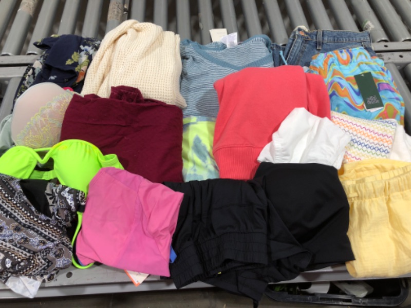 Photo 1 of BUNDLE OF WOMENS CLOTHING *SIZES AND STYLES VARY* 