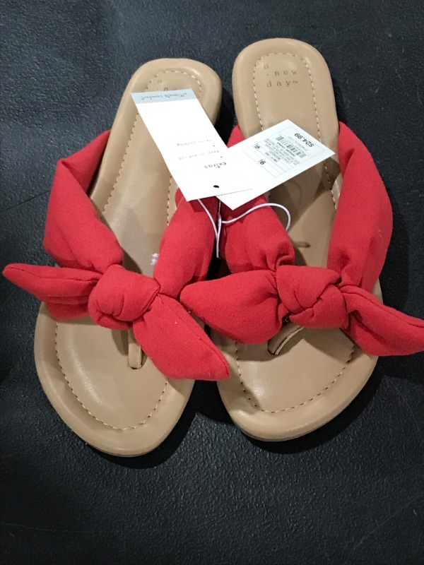 Photo 1 of  Women's Adley Bow Flip Flop Sandals  SIZE  9.5
 