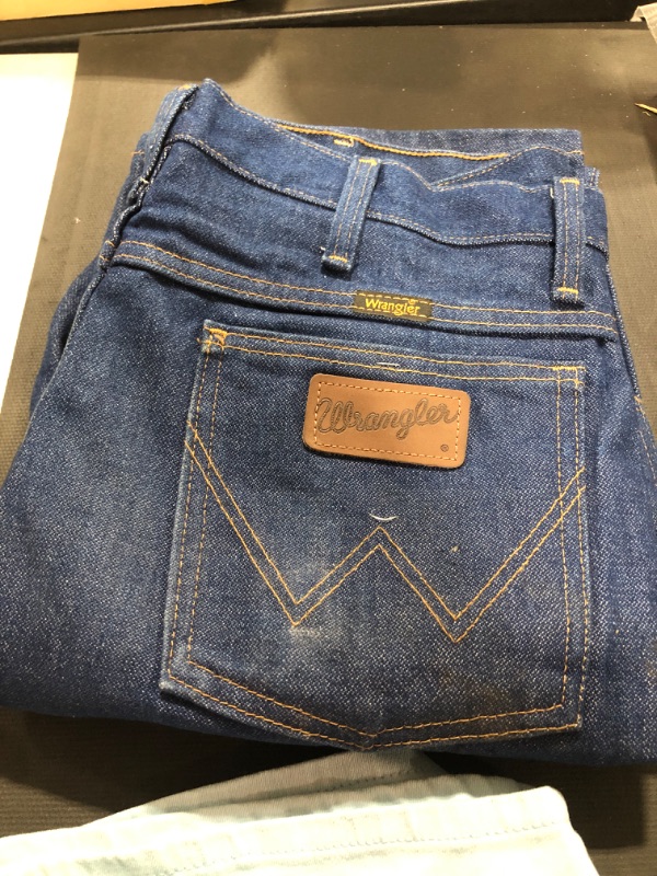 Photo 1 of Wrangler blue jeans 
Size 32 x 34 Mens 