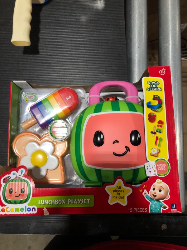 Photo 2 of CoComelon Lunchbox Playset