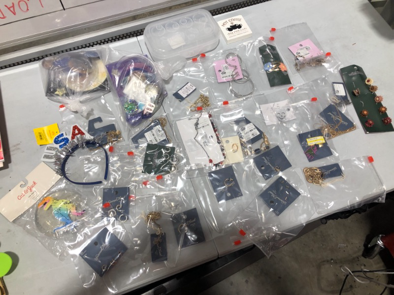 Photo 1 of Box Lot Of Jewelry Miscellaneous 