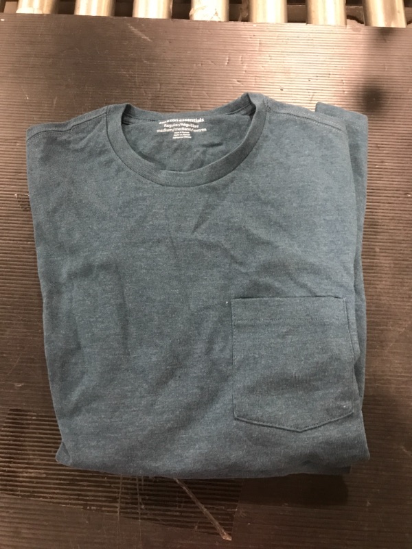 Photo 2 of Amazon Essentials Men’s 2-Pack Slim-Fit Short-Sleeve Crewneck Pocket T-Shirt MEDIUM
