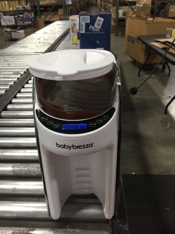 Photo 3 of Baby Brezza Formula Pro Advanced Formula Dispenser Machine (20969)
