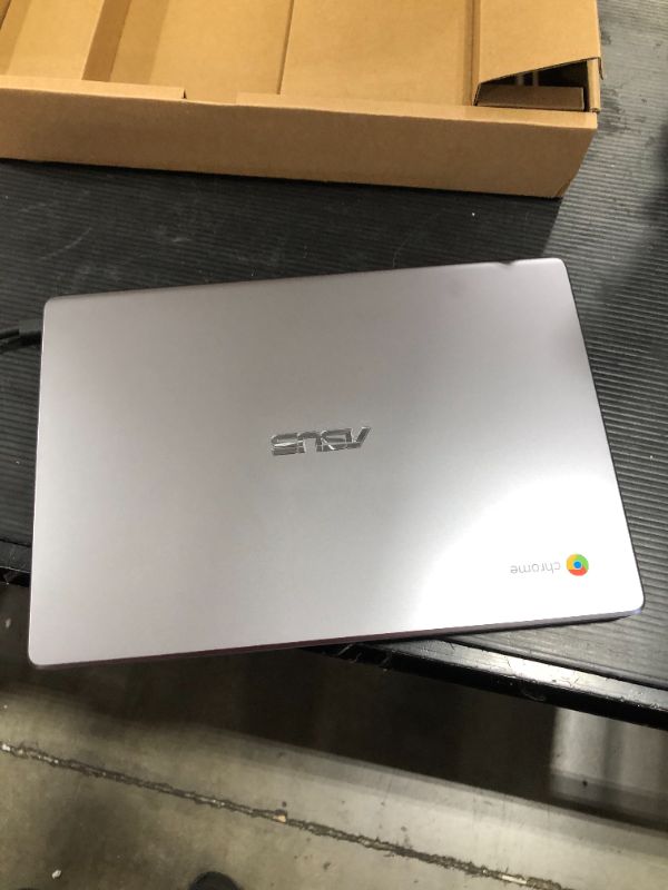 Photo 2 of ASUS C223NA Chromebook 11.6" Intel Celeron N3350, 4GB RAM, 32GB eMMC, Gray, Chrome OS, C223NA-DH02
