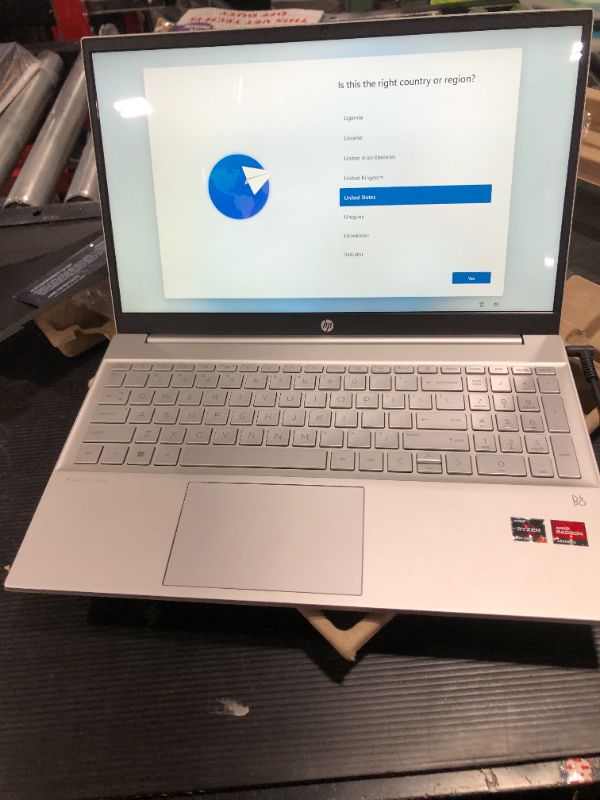 Photo 2 of HP Pavilion 15.6" Touchscreen Laptop - AMD Ryzen 7 5825U - 1080p - Windows 11 Notebook 15-eh2085cl 16GB RAM 512GB SSD
