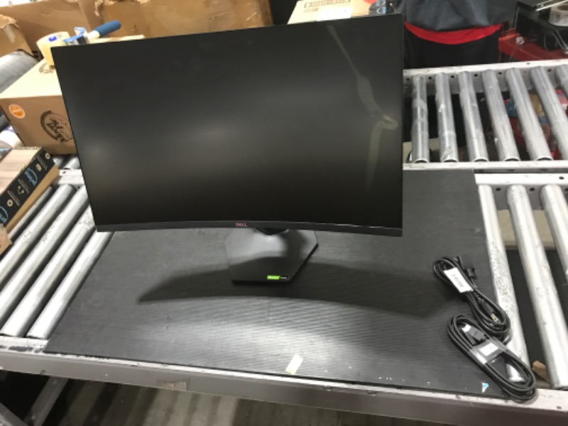 Photo 3 of S2721HGF 27" Gaming - LED Curved FHD FreeSync and G-SYNC Compatible Monitor (DisplayPort, HDMI)