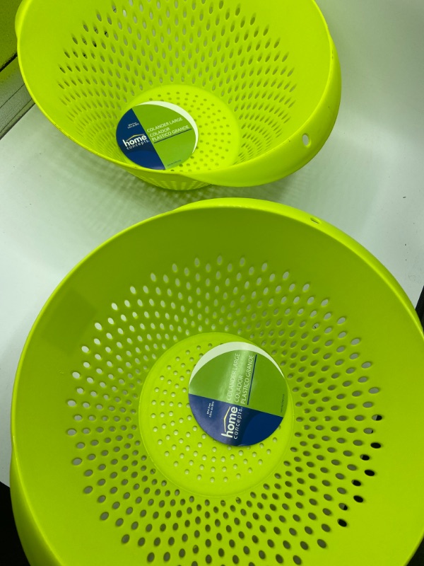 Photo 2 of Home Concepts Colander 11.5inch, Large, Deep 2 Pack (Green)