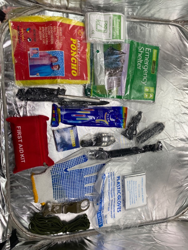 Photo 3 of 152 pcs emergency survival kit