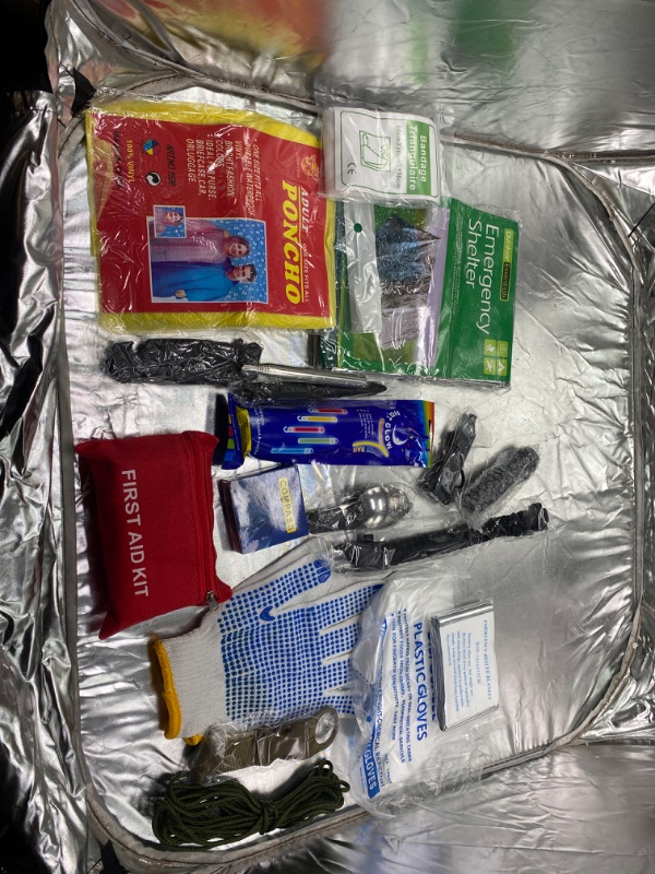 Photo 2 of 152 pcs emergency survival kit