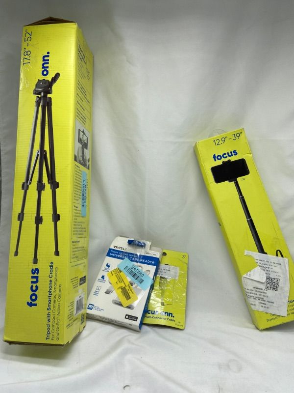 Photo 2 of Miscellaneous Electronics/Tripod Kit (CONDITION IS AS IS, UNTESTED)
