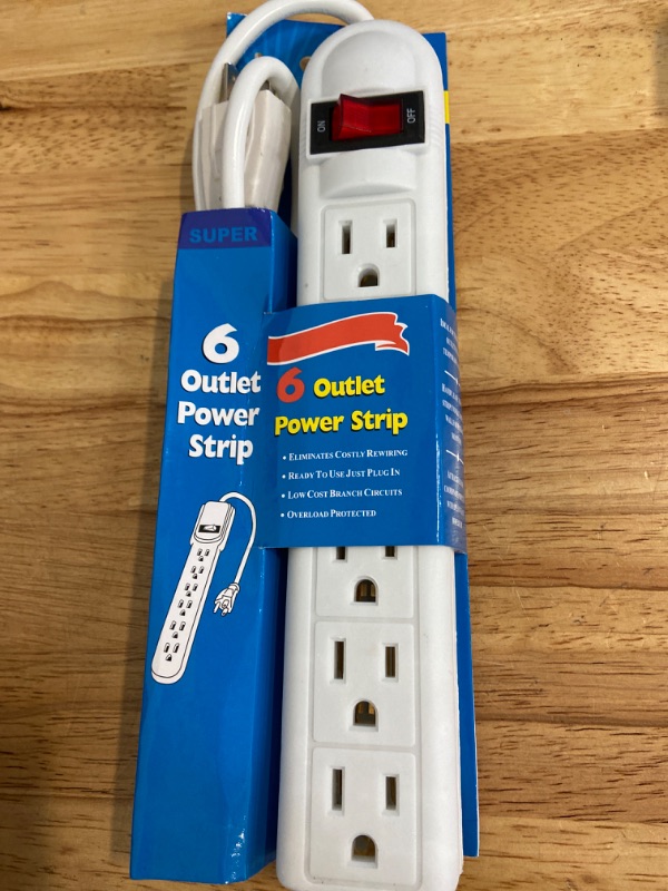 Photo 1 of Power Strip Plug-In 