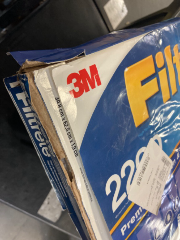 Photo 6 of Filtrete 3M Ultra Allergen 2200 Air Filter 20x25x1 - 3pack - Damaged 
