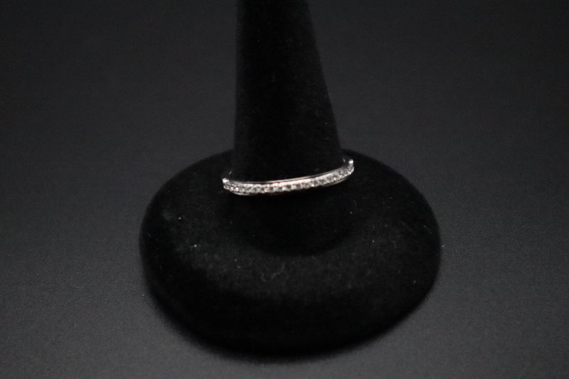 Photo 2 of 14K White Gold Ring With 1/6 Carat Diamond Size 7 (US)