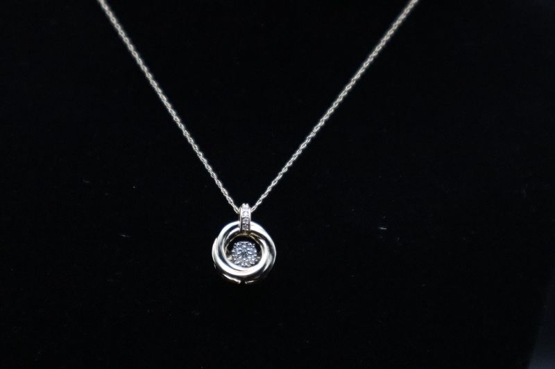 Photo 2 of 14K Yellow Gold Pendant Necklace With 1/10 Carat Diamond 