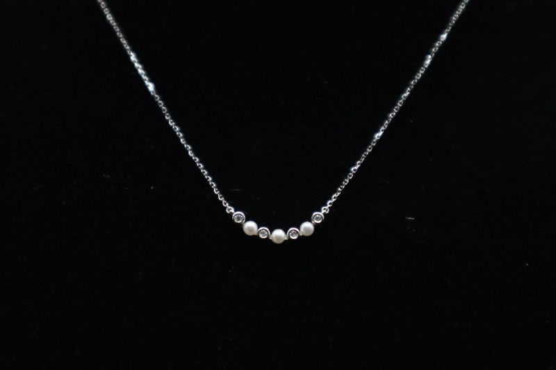 Photo 2 of 10K White Gold And Pearl Pendant Necklace WIth 1/4 Carat Diamond 