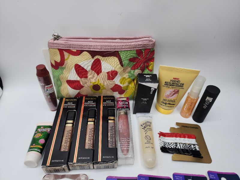 Photo 2 of Miscellaneous Variety Brand Name Cosmetics Including (( Revlon, Bubble Yum, Maybelline, Naturistics, ItStyle, Almay )) Including Discontinued Makeup Products
