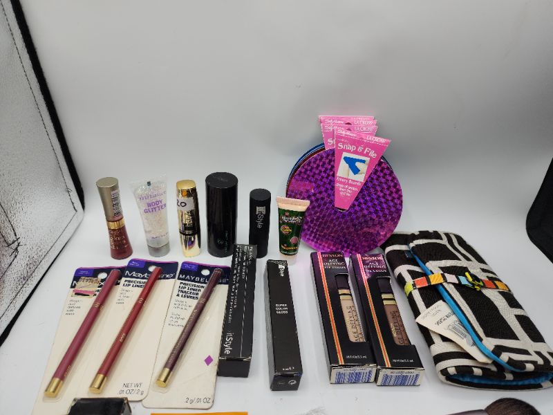 Photo 2 of Miscellaneous Variety Brand Name Cosmetics Including (( ItStyle, Loreal, Revlon, Maybelline, LipLix, Mally, Celebrity, Bubble Yum, Sally Hansen )) Including Discontinued Makeup Products