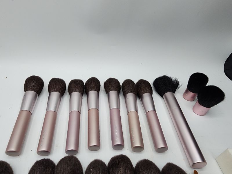 Photo 2 of Mally Blush Brush With 2 Travel Brushes 1 Nail Buffer and 1 Eye Shadow Brush 