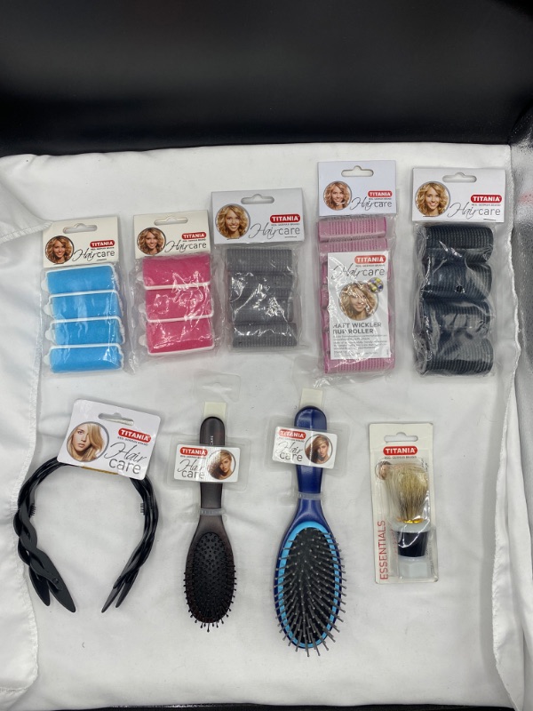 Photo 1 of Titania Miscellaneous Hair Tools & Accessories Lot