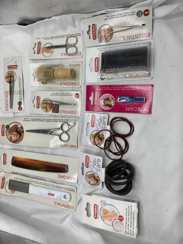Photo 2 of Titania Miscellaneous Hair Tools & Accessories Lot