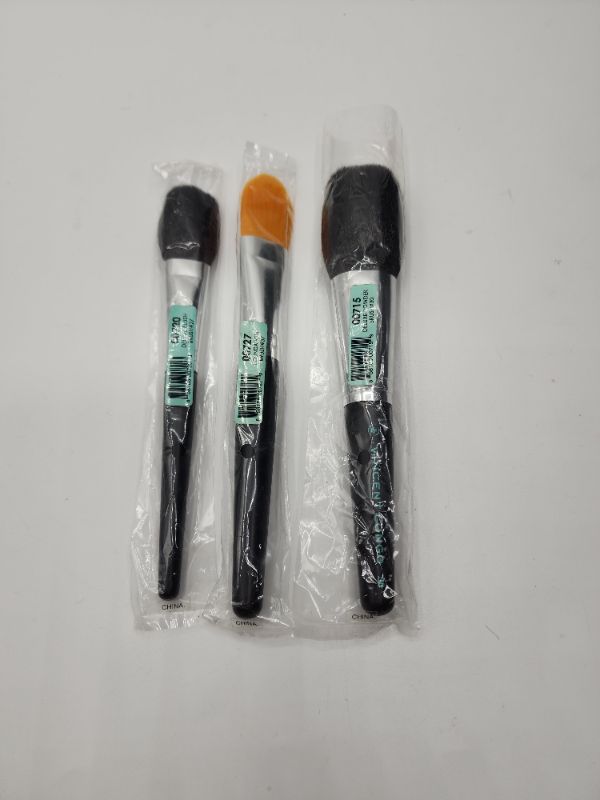 Photo 1 of Vincent Longo 3 Set Makeup Brushes 