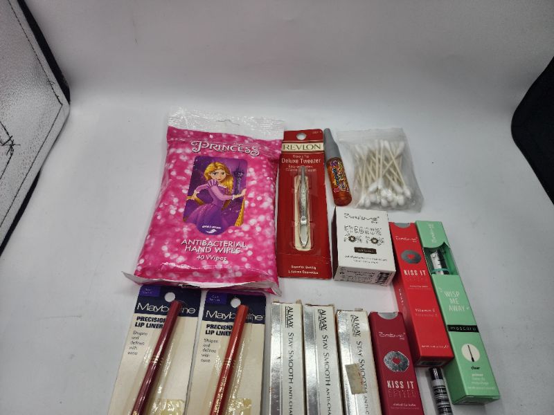 Photo 3 of Miscellaneous Brand Name Cosmetics New 