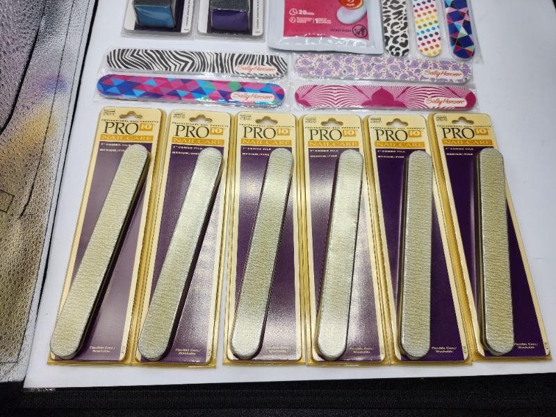 Photo 3 of  16 Pack Nail Items, 2 Buffers, 1 Foot Mask, 7 Regular Grit files, 6 Pro 10 Nail Files New 