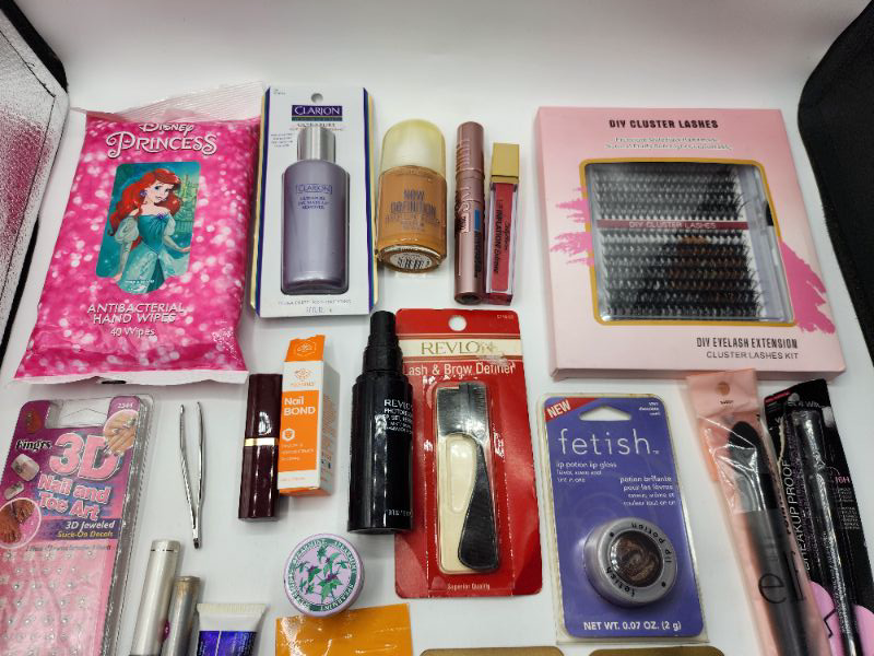 Photo 2 of Miscellaneous Brand Name Cosmetics New 