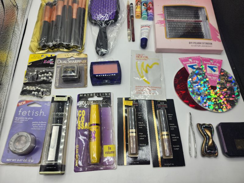 Photo 3 of Miscellaneous Brand Name Cosmetics New 