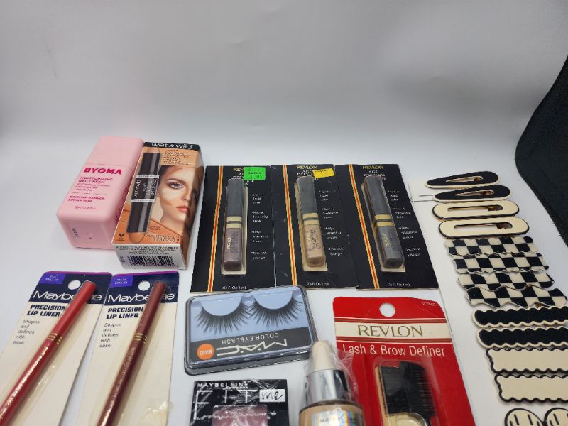 Photo 2 of Miscellaneous Brand Name Cosmetics New 