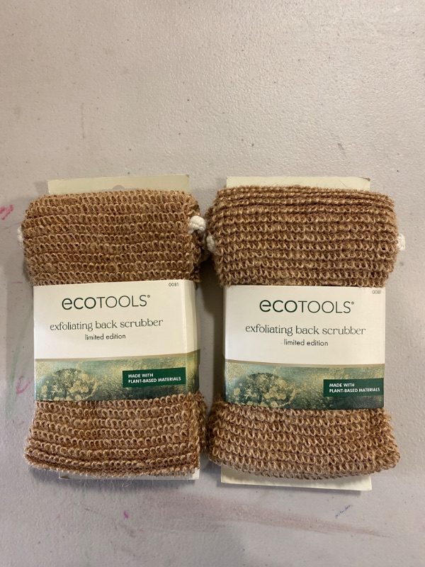 Photo 2 of 2 Pack EcoTools Exfoliating Back Scrubber